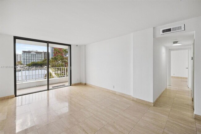 Building Photo - 200 SE 15th Rd