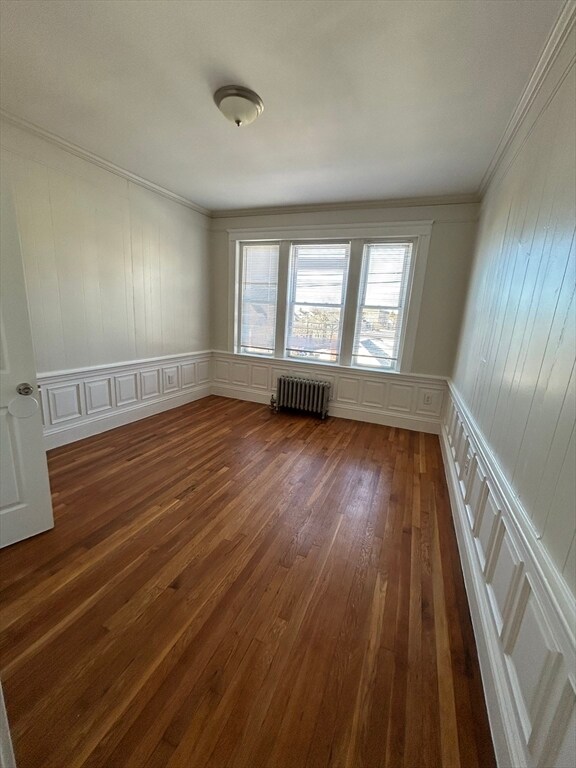 Building Photo - 146 Nichols St