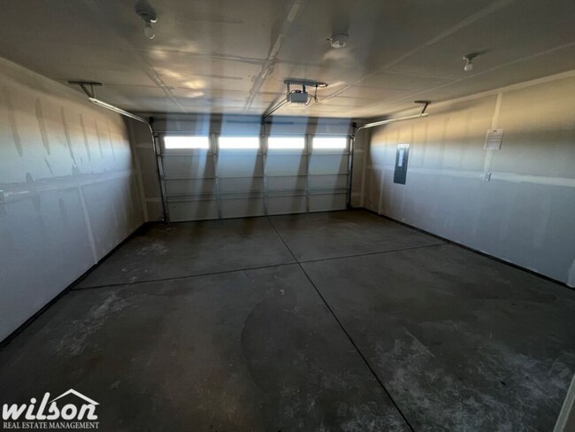 Building Photo - Charming 3BD/2BA House for Rent in West Valley