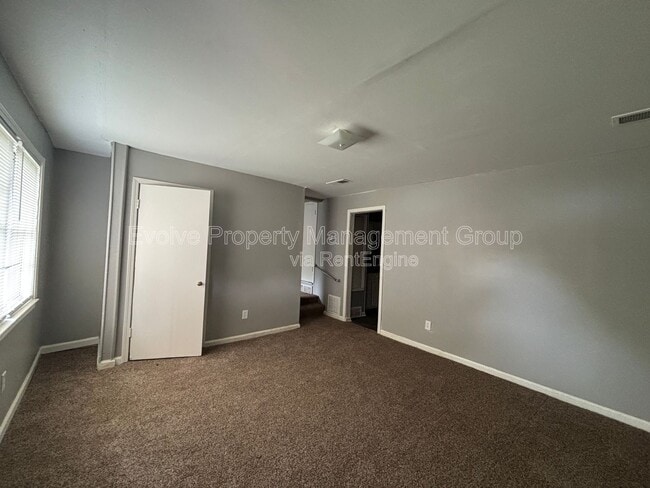 Building Photo - 4268 Glenbrook St