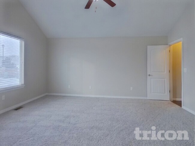 Building Photo - 13485 Park Meadows Dr