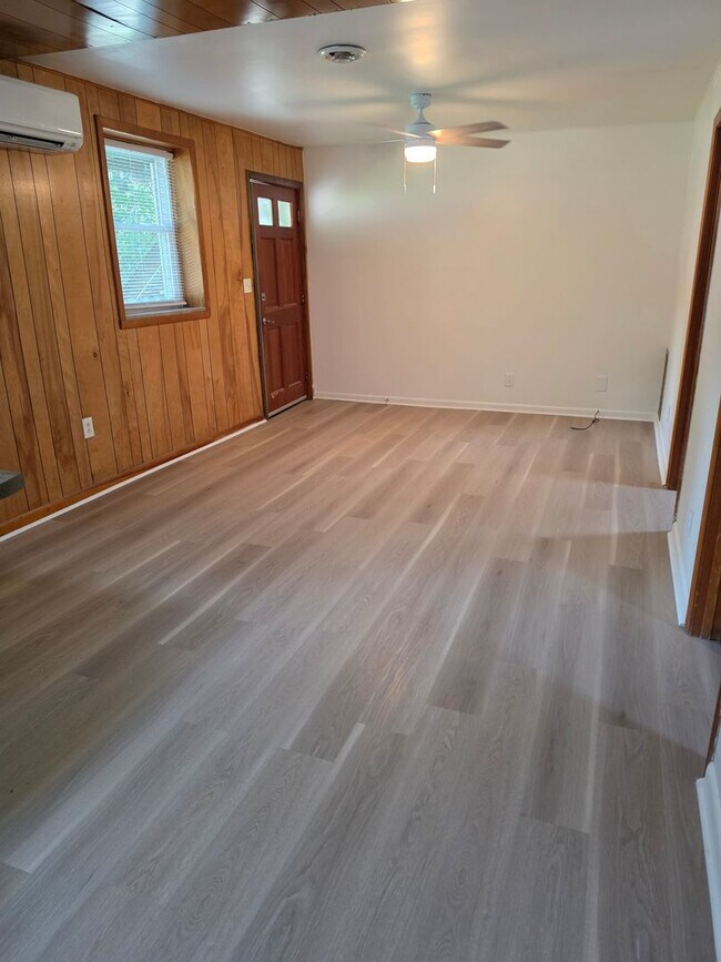 Building Photo - 1 bedroom 1 bath