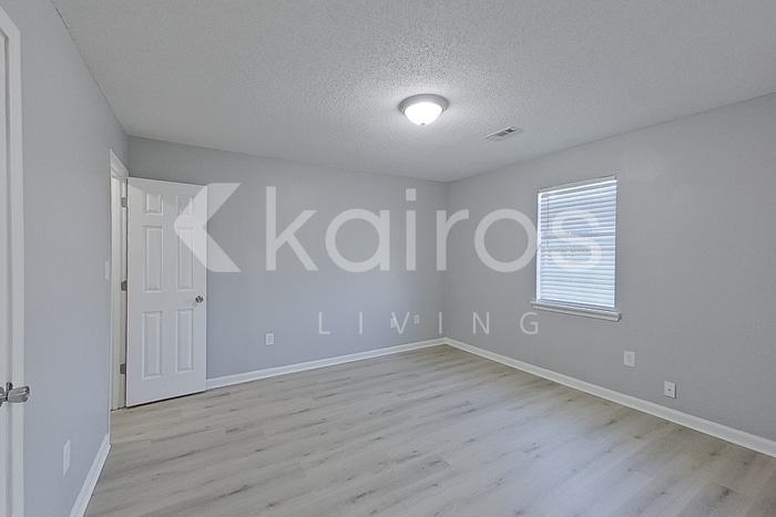 Building Photo - 125 Deer Pkwy