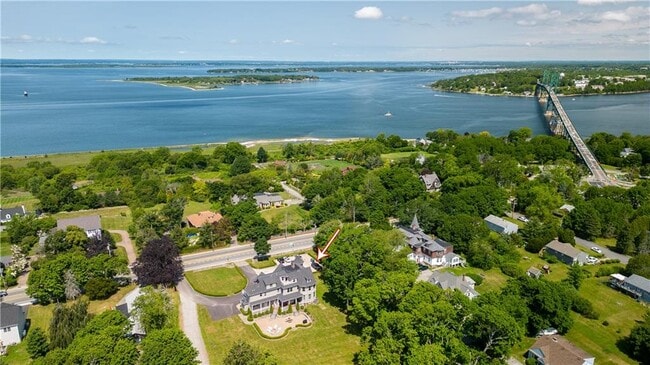 Building Photo - 567 Bristol Ferry Rd