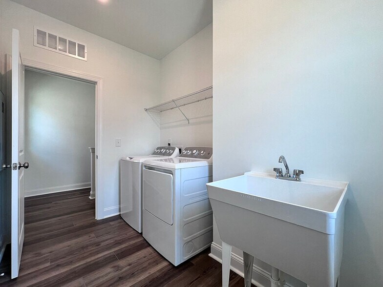 Building Photo - 876 Cassa Clubhouse Way