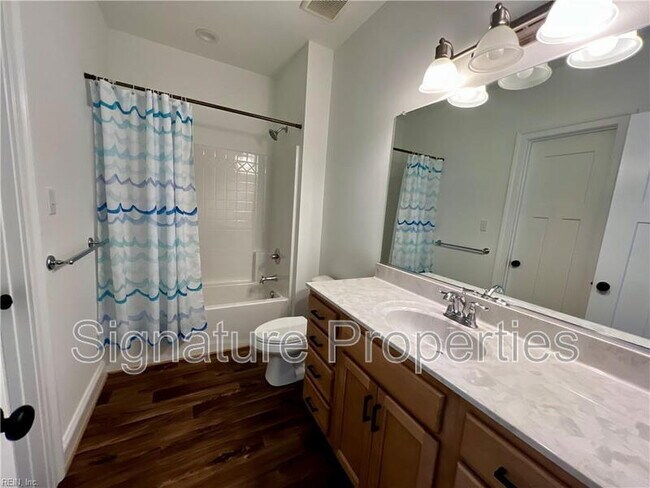 Building Photo - 309 Cairns Rd