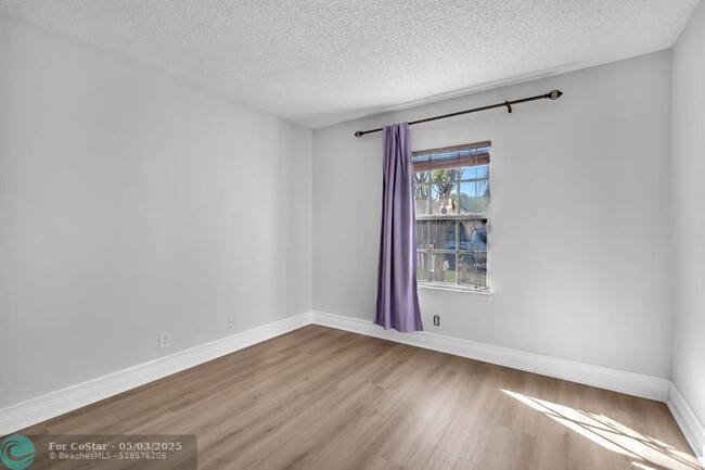 Building Photo - 1801 SW 120th Terrace