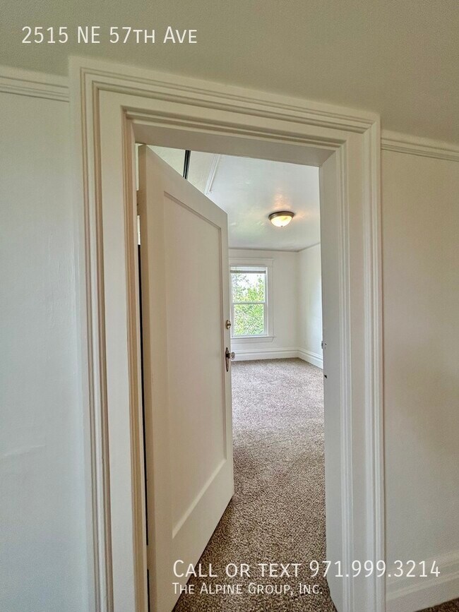 Building Photo - 2515 NE 57th Ave