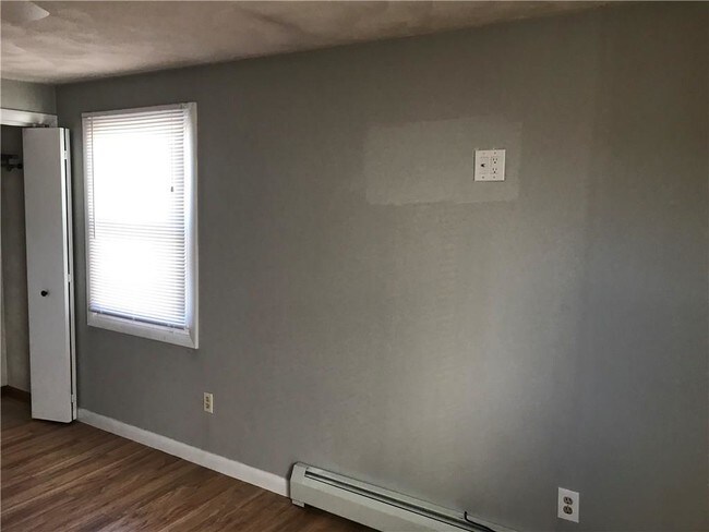 Building Photo - 1282 Chalkstone Ave