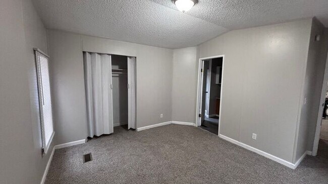 Building Photo - Newly Remodeled Home For Sale