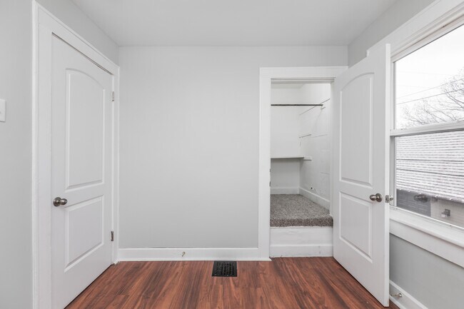 small bedroom - 1622 -1624 Orange St.