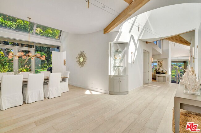 Building Photo - 28775 Sea Ranch Way