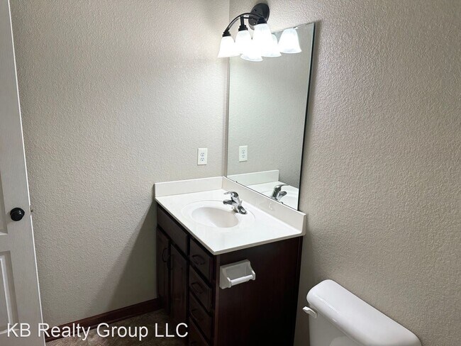 Building Photo - 3 br, 2 bath House - 138 SW Rock Garden Lane