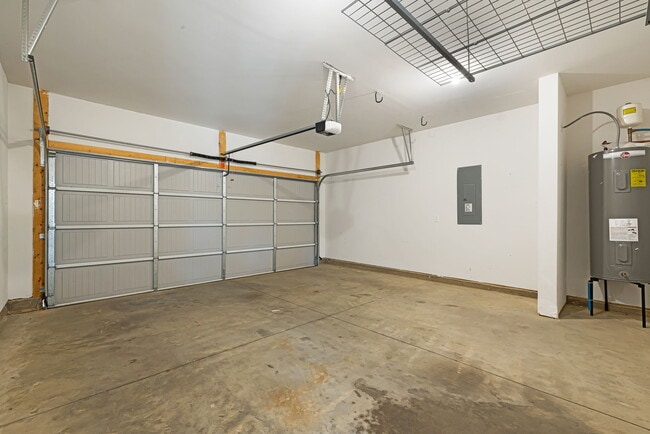 Building Photo - 206 Marathon Ln