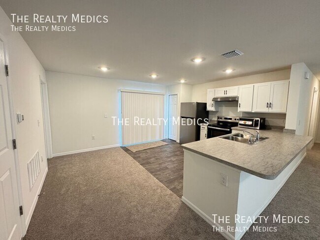 Building Photo - 313 Amberjack Ct