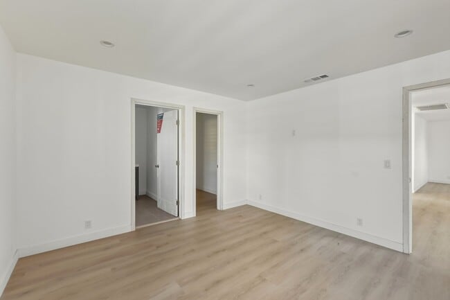 Building Photo - 13050 Terra Bella St