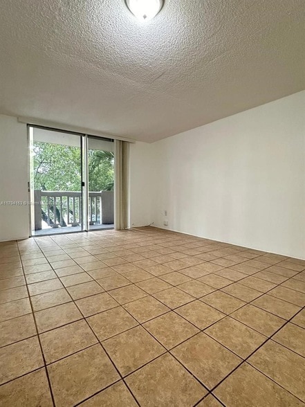 Building Photo - 1800 Sans Souci Blvd