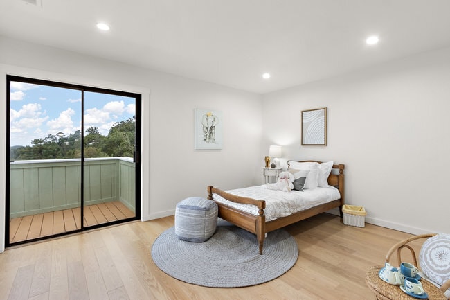 Upper Floor, Bedroom 2 - 3600 Klamath St