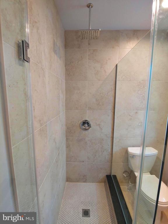 Building Photo - 401 Montgomery St