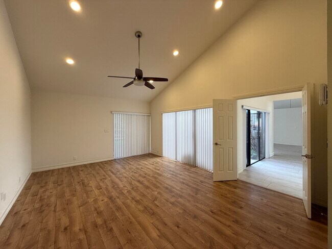 Building Photo - 21022 Madria Cir
