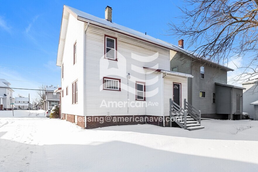 Building Photo - 2229 10th St SW