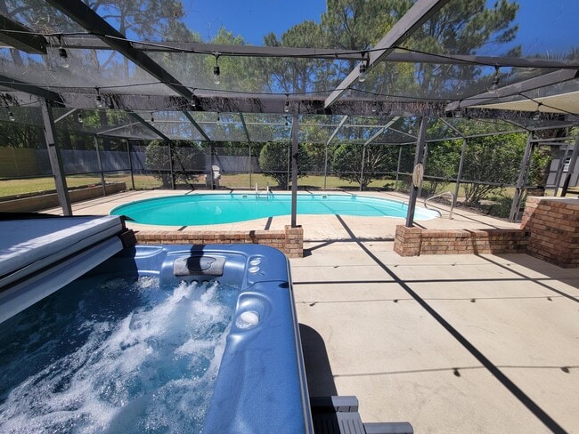 Building Photo - 3902 India Cove