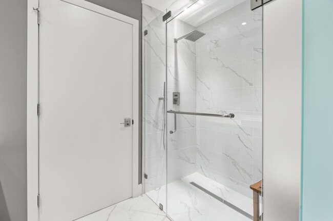 Building Photo - 3100 N Ocean Dr