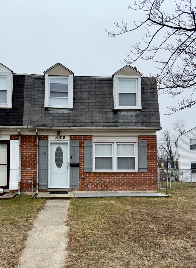 Building Photo - Charming 3 Bed/1.5Bath in Parkville, MD!