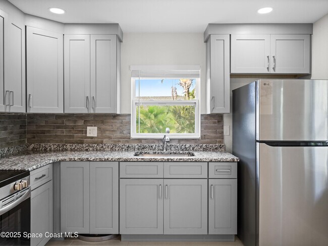 Building Photo - 101 Deland Ave