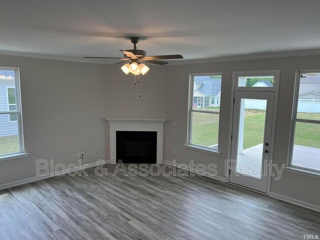 Building Photo - 248 Streamliner Blvd