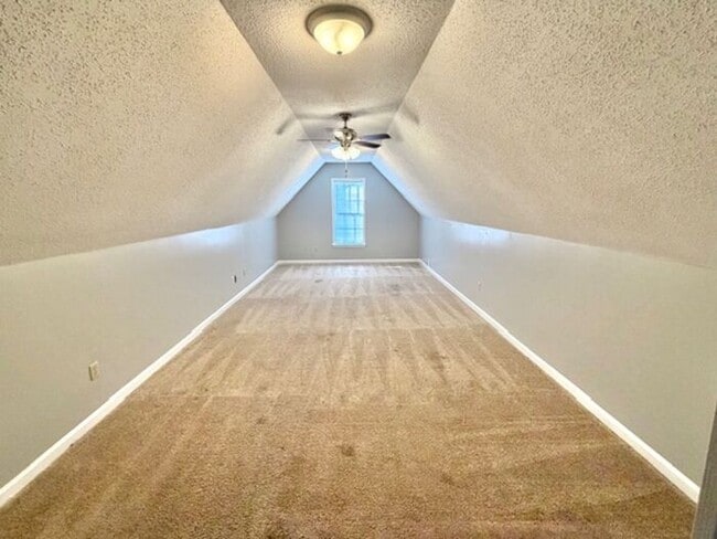 Building Photo - Cordova- 4 Bedroom 2 Bath Home-Spacious, Convenient Location