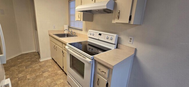 Building Photo - 7846 Midway Dr Terrace