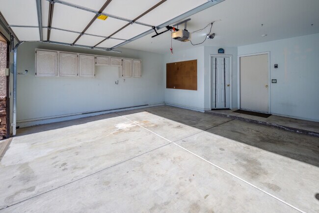Building Photo - 470 Acoma Blvd S