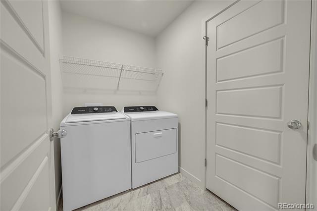 Building Photo - 427 Condor Wy