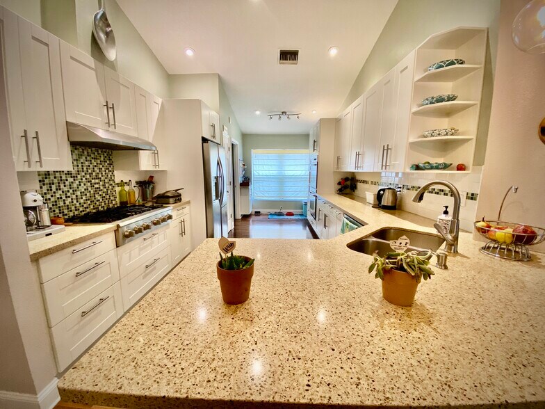 Building Photo - 10121 Somersby Dr