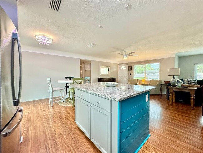 Building Photo - 3957 Wahoo Dr SE