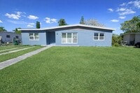 Building Photo - 175 SE El Sito Ct