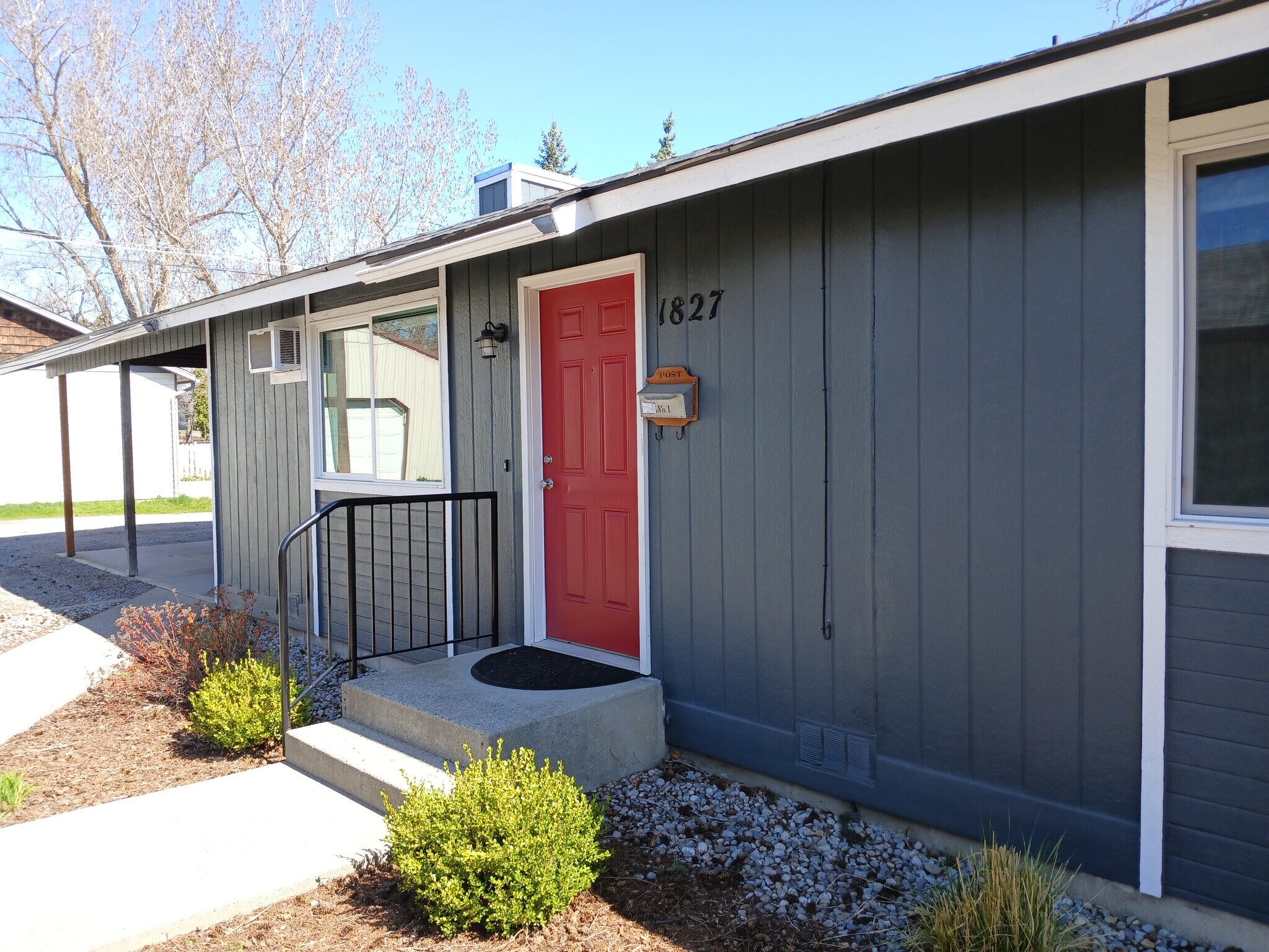 Building Photo - 1827 E Glass Ave