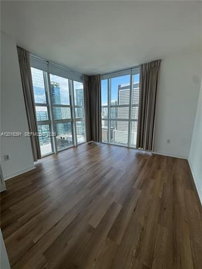Building Photo - 951 Brickell Ave
