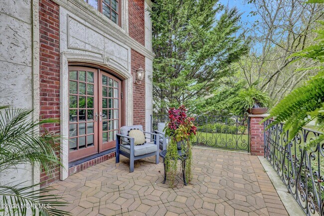 Building Photo - 13 Valley Forge Rd