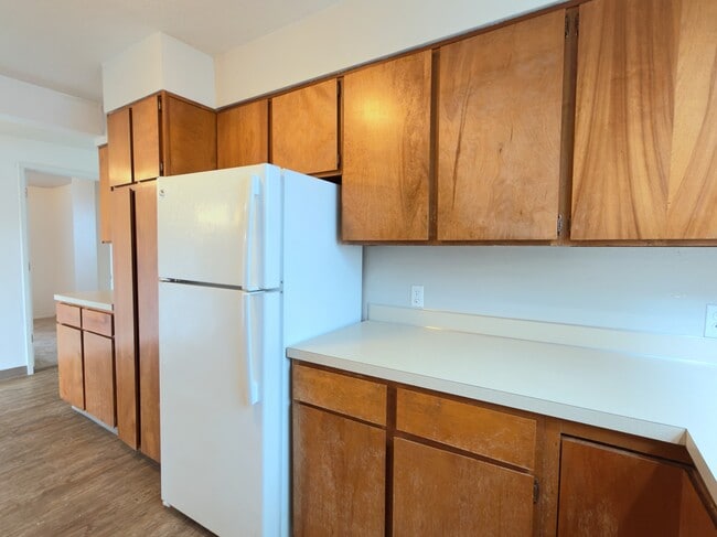 Building Photo - 905 NE 94th Ave