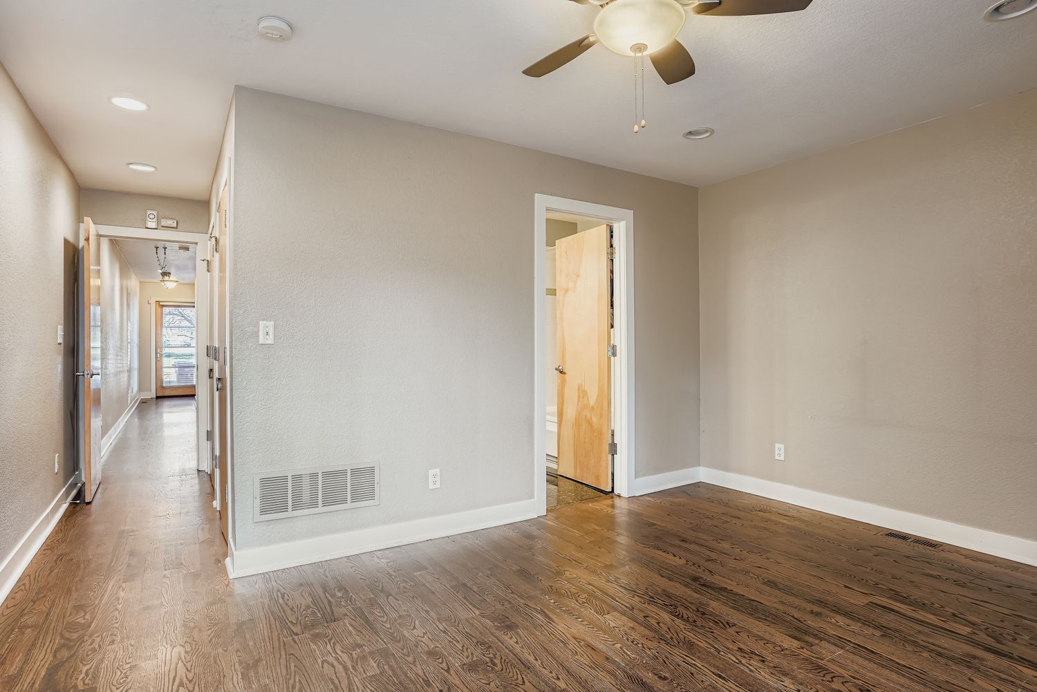 Building Photo - 356 W Archer Pl