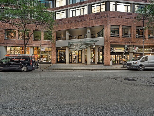 Building Photo - 211 E Ohio St