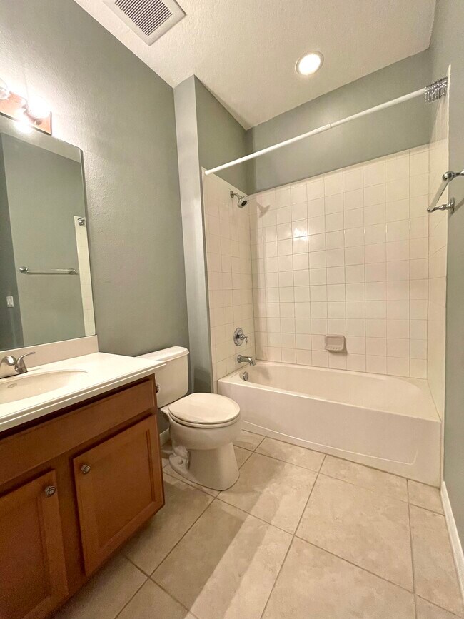 Building Photo - 7230 Hamilton Rd