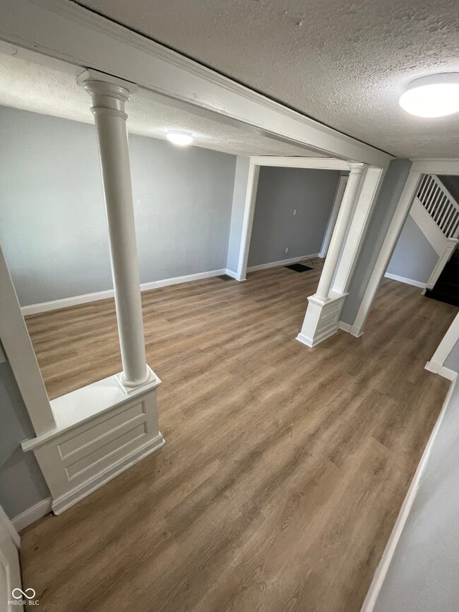 Building Photo - 12 N Randolph St