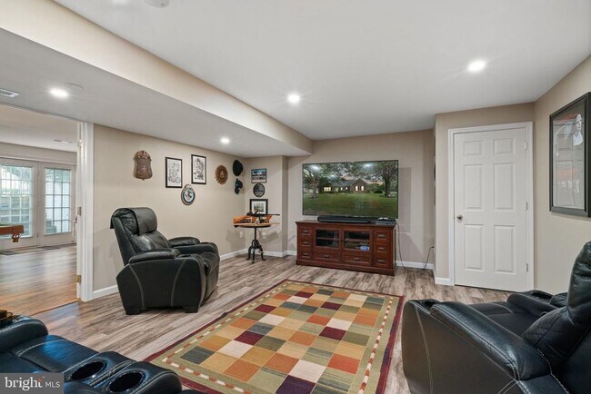 Building Photo - 61 Kirby Ln