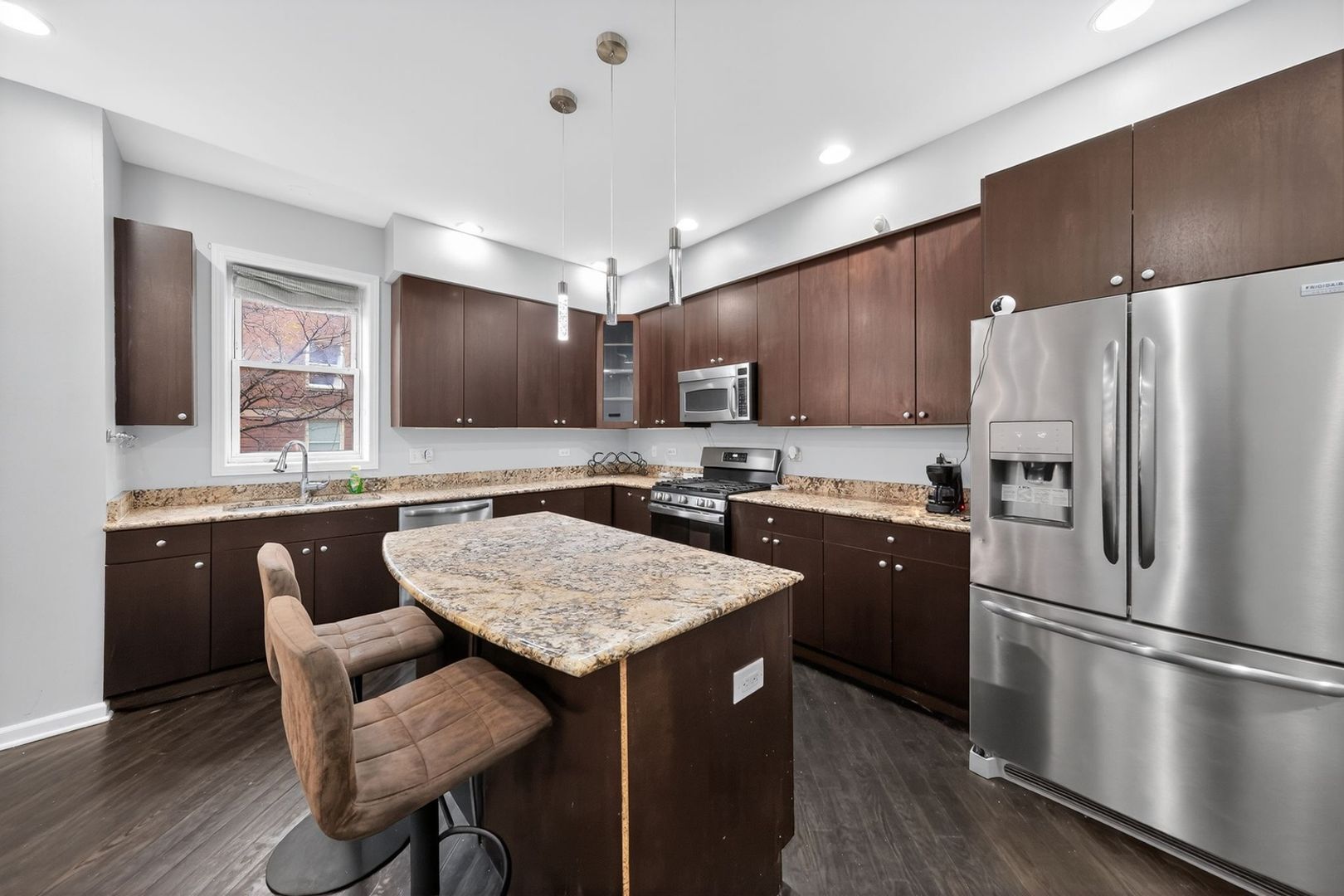 Building Photo - 4956 S Champlain Ave