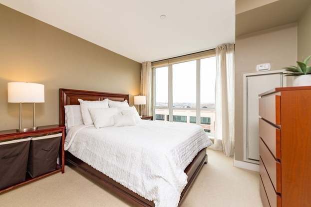 Building Photo - 100 Station Landing