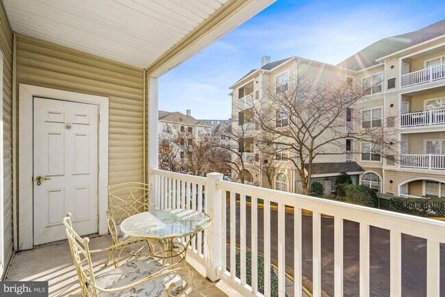 Building Photo - 4561 Strutfield Ln