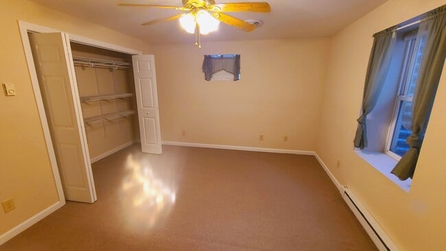 Building Photo - Charming 3 Bedroom, 3 Bath House